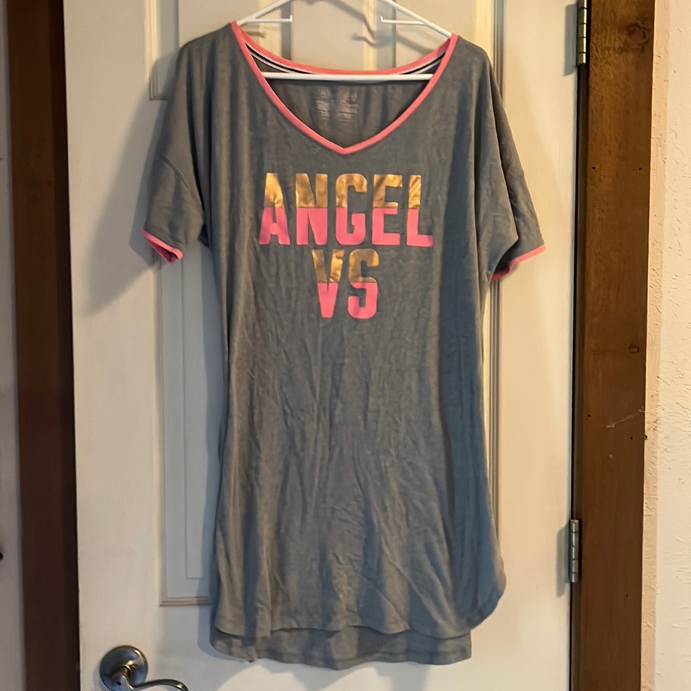 Victoria Secret sleep T